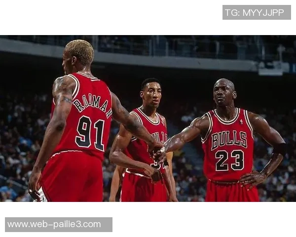 乔丹公牛与库里勇士的巅峰对决：篮球历史上的传奇碰撞与辉煌时刻