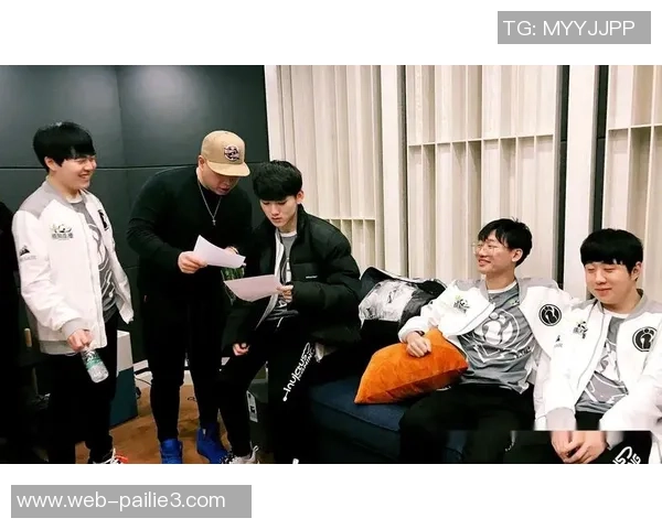 和平精英评论：IG战队在转型过程中所面临的挑战与机遇分析